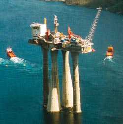 Concrete platforms: The 34 giant Condeep oil platforms in the North Sea are an outgrowth of NTNU expertise in concrete technology, structural engineering and large project organization.
