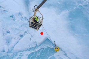 Hydrophone pickup out of the ice