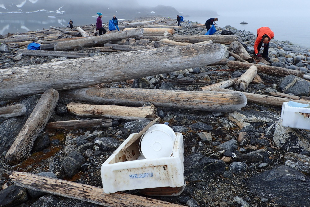 Participant Lene Gjelsvik said finding so much trash in such a remote place was "emotionally overwhelming." Photo: Lene Gjelsvik