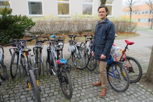Bilfri dag er ett av syv anbefalte tiltak som monner, og da er sykkelen god å ha, mener Kjartan Steen-Olsen. Foto: NTNU/Maren Agdestein