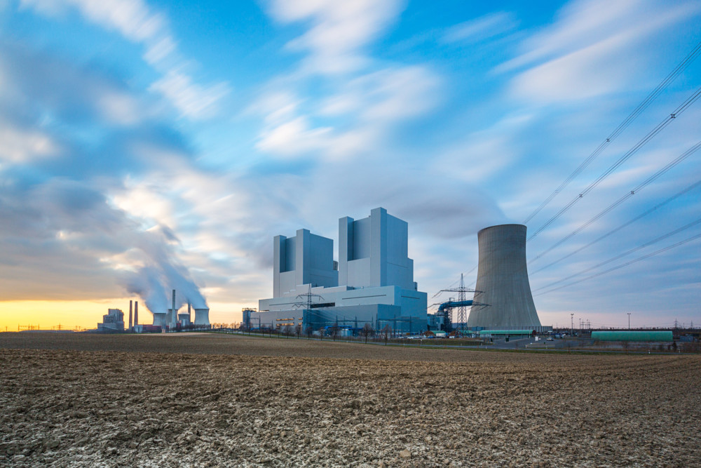 Carbon capture and storage can help reduce the CO2 emisionss from coal-fired power plants, but increase other forms of pollution. Photo: Rclassenlayouts