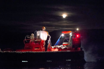 Polar night in the Arctic presents challenges and requires extra attention to safety work. Photo: Stefan Claes / UNIS