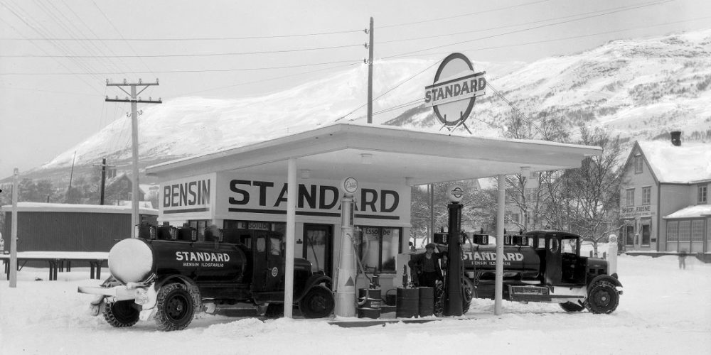 Standard Oil station at Oppdal in Trøndelag county