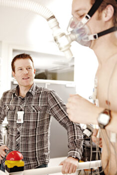 Ulrik Wisløff conducts VO2max test to study health effects of exercise