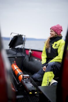 Robots. The photo shows Professor Ingrid Bouwer Utne in a boat.
