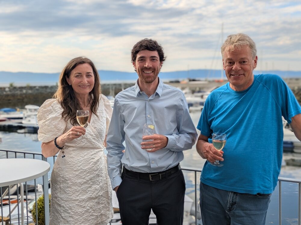 May-Britt Moser, Ben Kanter and Edvard Moser celebrate their new discovery.
