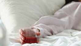 Bariatric surgery increases the risk of alcohol problems